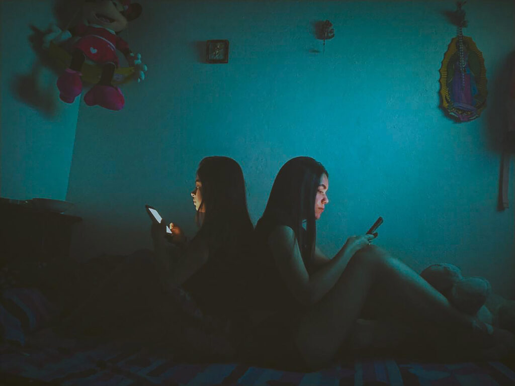 Profes UdeMedellín publican artículo sobre sexting en adolescentes