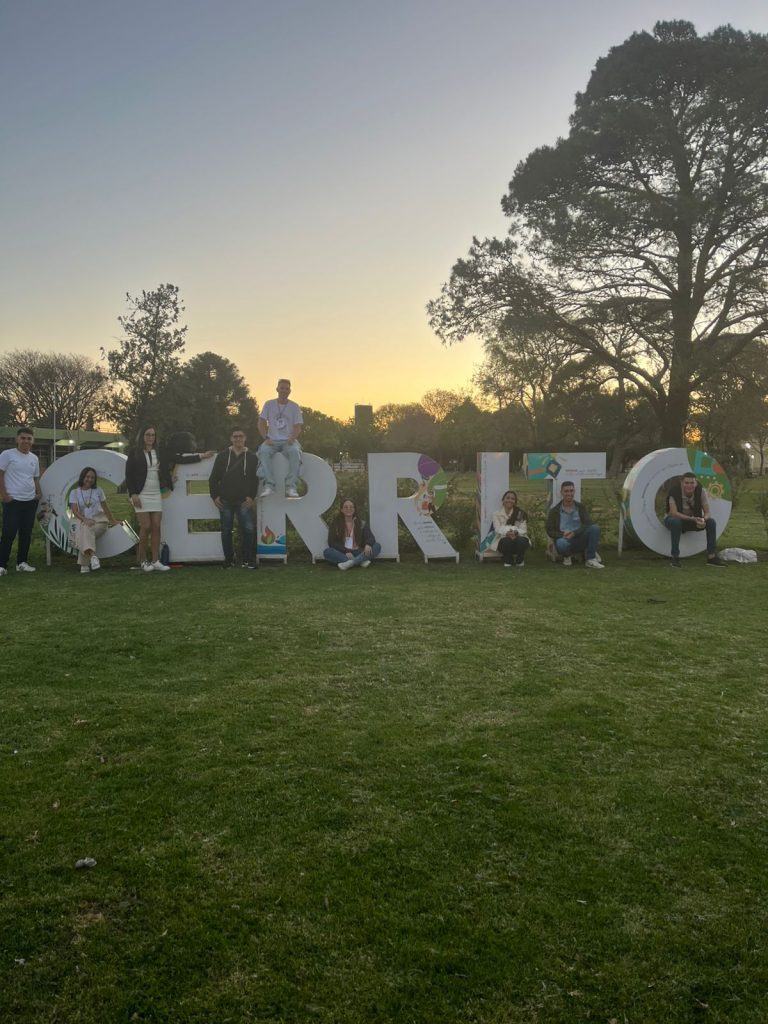 Estudiante de semillero presente en foro internacional