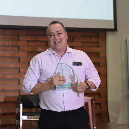 Estímulos y reconocimientos – Luis López de Mesa Estímulos y reconocimientos